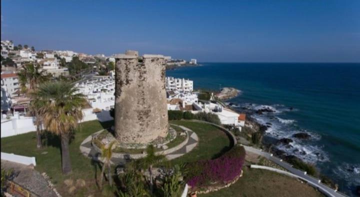 Espectacular Apartamento En Primera Linea De Playa Benalmadena Bagian luar foto