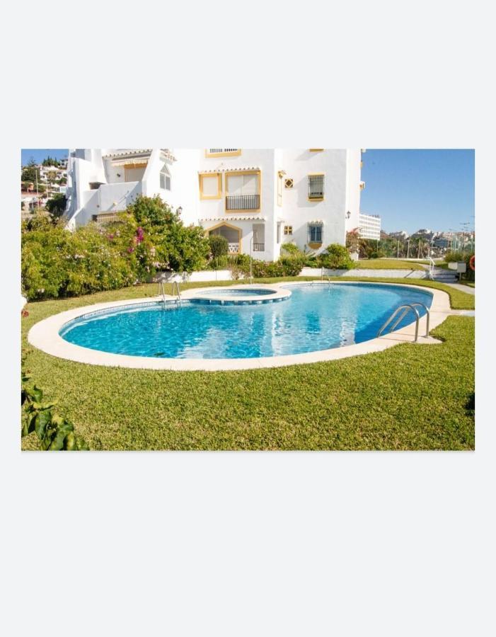 Espectacular Apartamento En Primera Linea De Playa Benalmadena Bagian luar foto