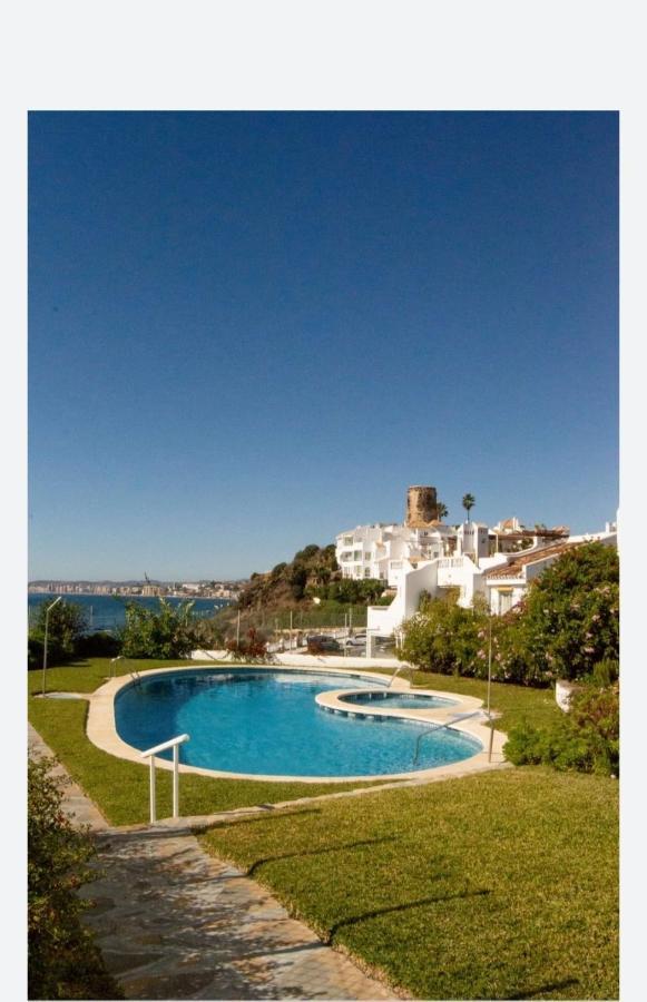 Espectacular Apartamento En Primera Linea De Playa Benalmadena Bagian luar foto